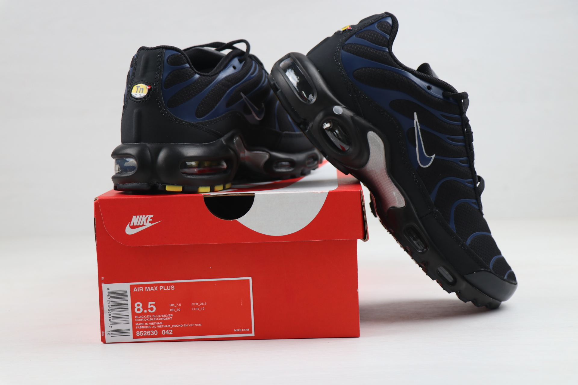 Nike Air Max VaporMax Plus Black Grey Shoes - Click Image to Close